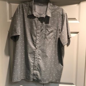 Columbia Men’s 2XL Shirt